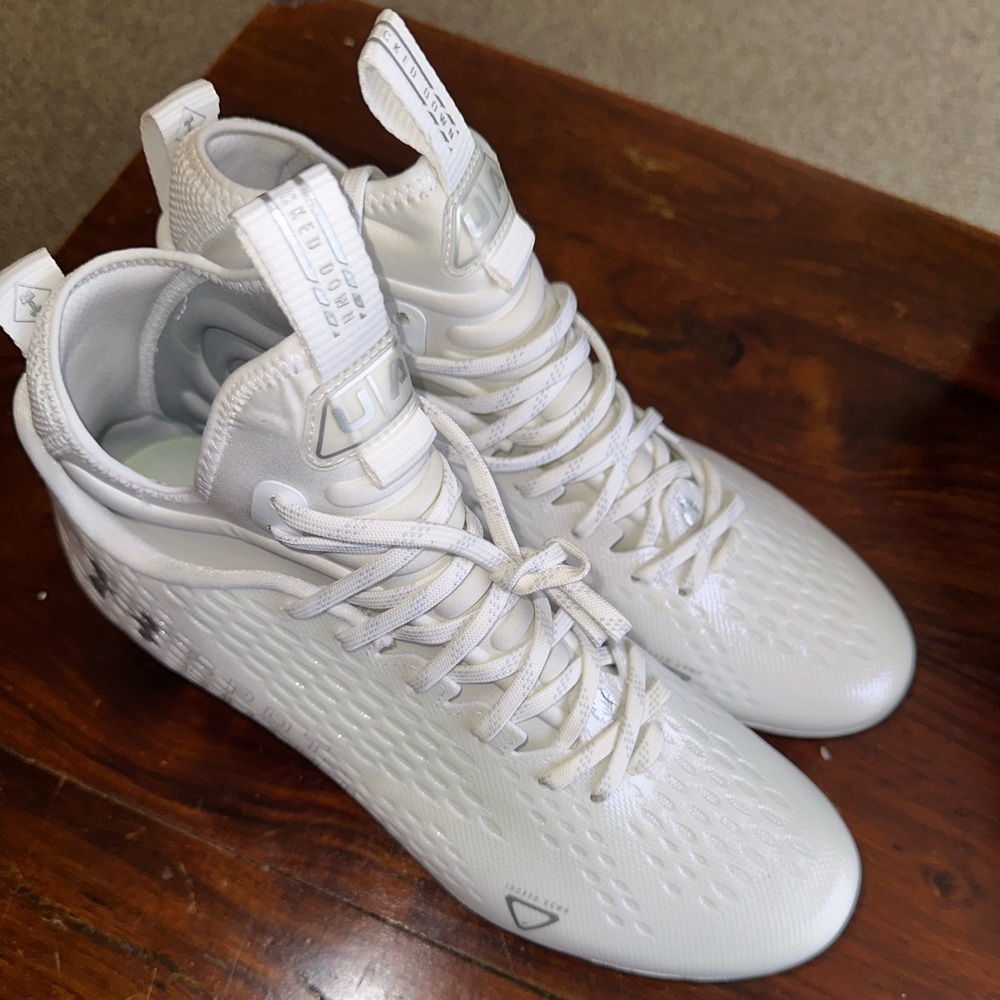 Under Armour Spotlight Lux MC 2.0 Under Armour Spotlight Lux MC 2.0 Size 10.5